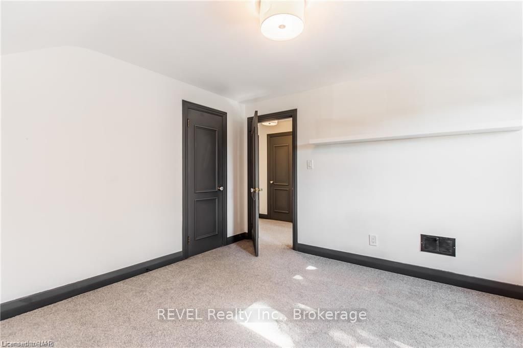 Photo 25 of 31 Lyons Avenue, Welland, Lincoln/Crowland — HOMEH