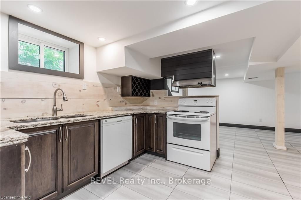 Photo 30 of 31 Lyons Avenue, Welland, Lincoln/Crowland — HOMEH