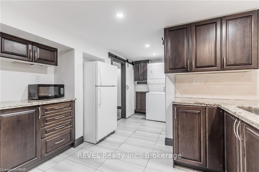 Photo 32 of 31 Lyons Avenue, Welland, Lincoln/Crowland — HOMEH
