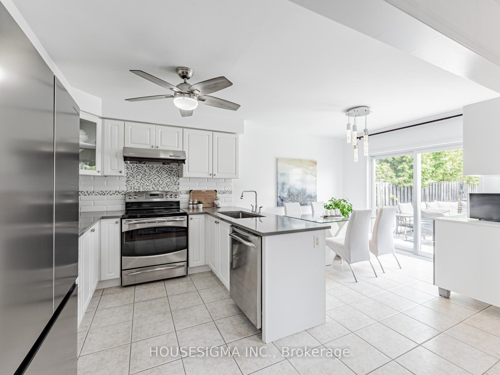 Photo 6 of 9 Devlin Crescent, Whitby, Blue Grass Meadows — HOMEH