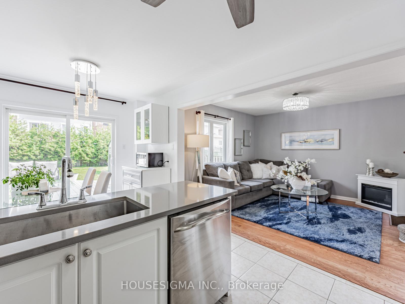 Photo 10 of 9 Devlin Crescent, Whitby, Blue Grass Meadows — HOMEH
