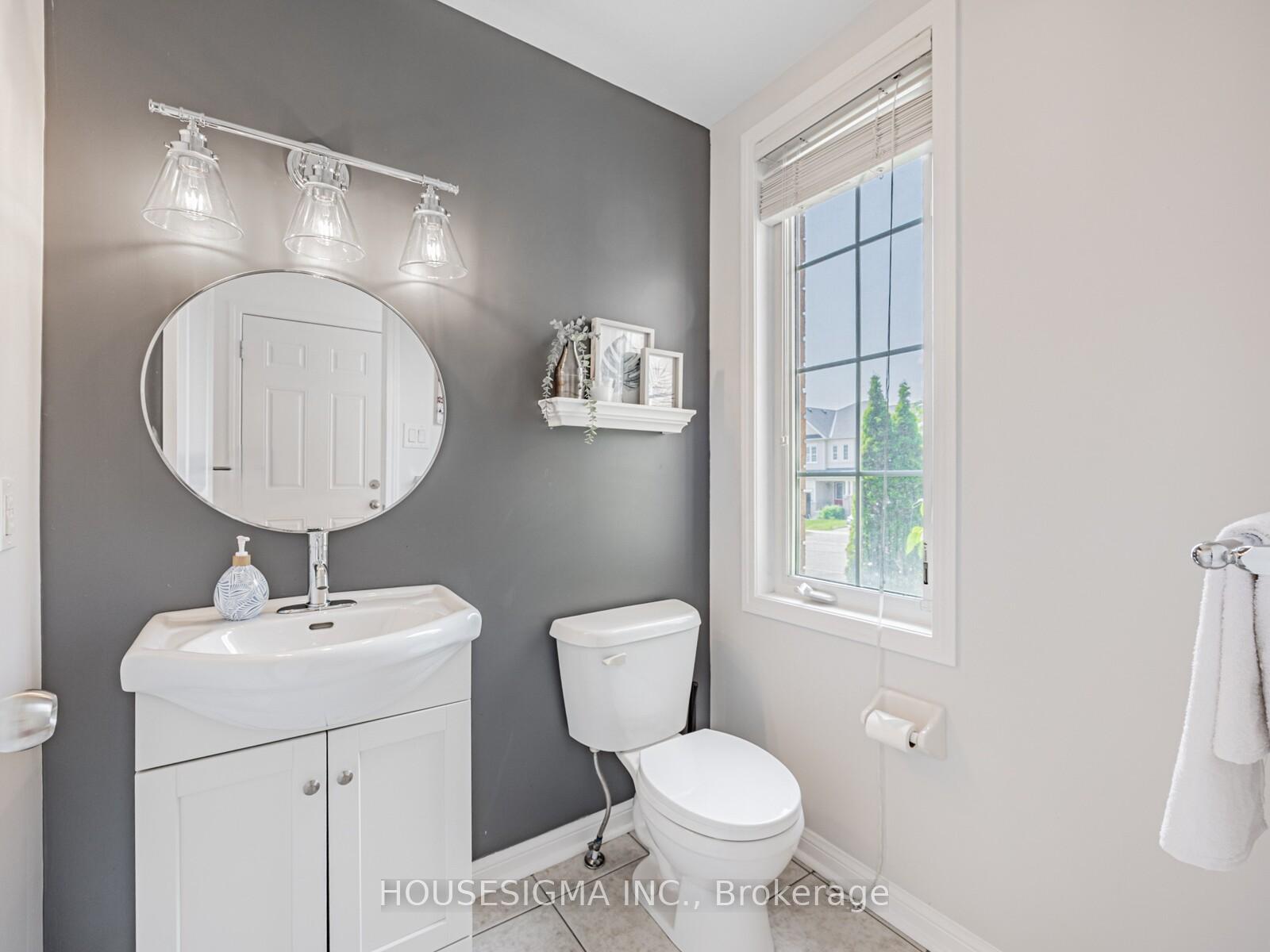 Photo 12 of 9 Devlin Crescent, Whitby, Blue Grass Meadows — HOMEH