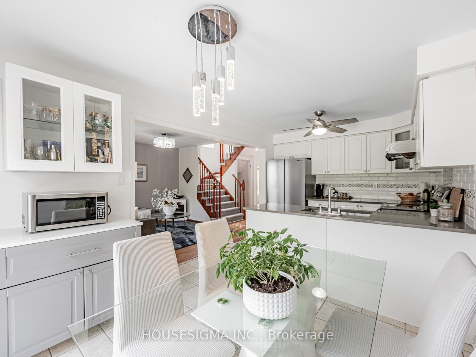 Photo 13 of 9 Devlin Crescent, Whitby, Blue Grass Meadows — HOMEH