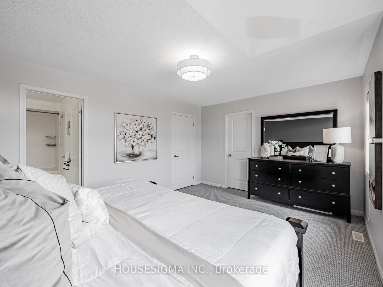 Photo 15 of 9 Devlin Crescent, Whitby, Blue Grass Meadows — HOMEH
