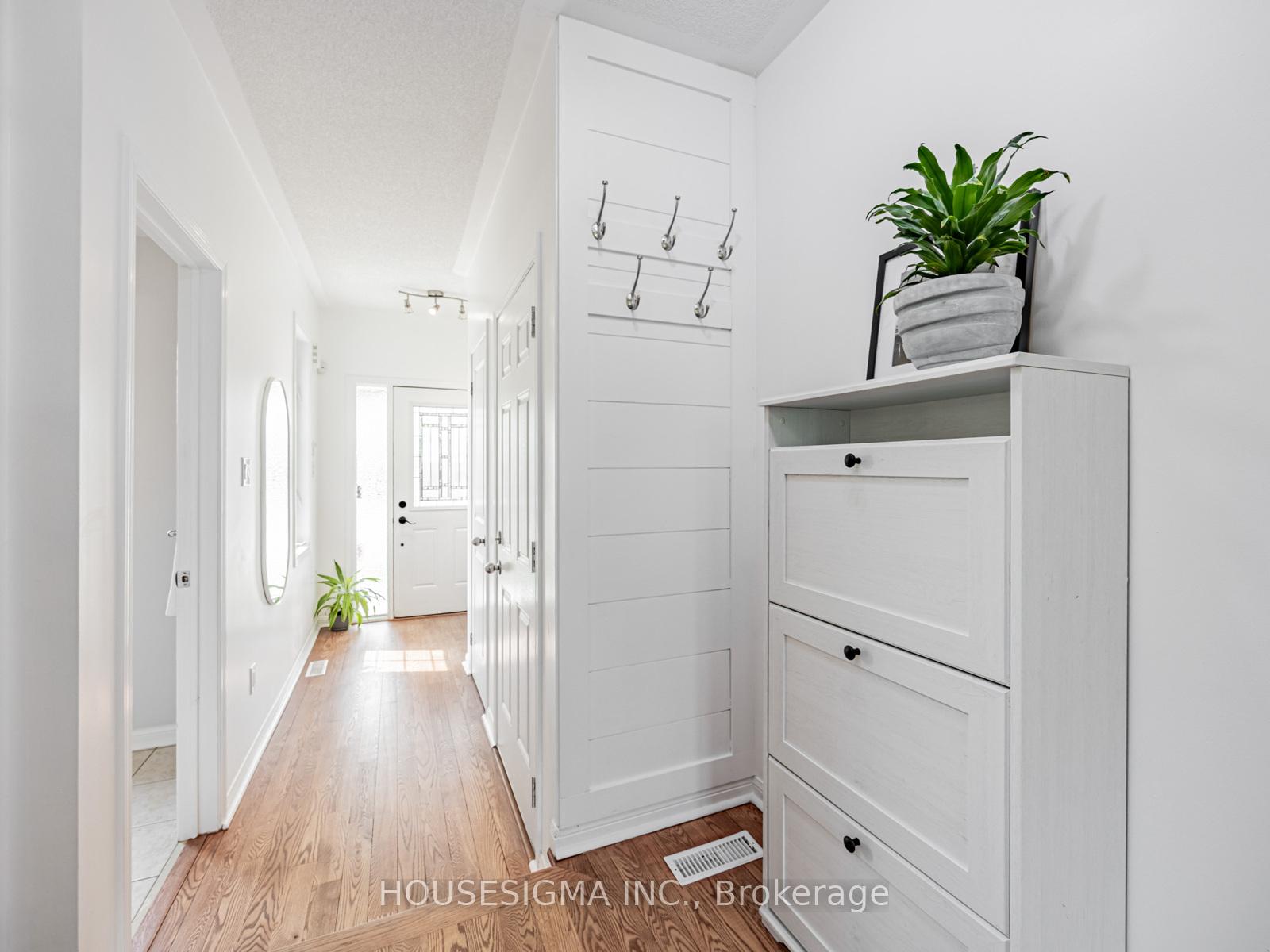 Photo 21 of 9 Devlin Crescent, Whitby, Blue Grass Meadows — HOMEH