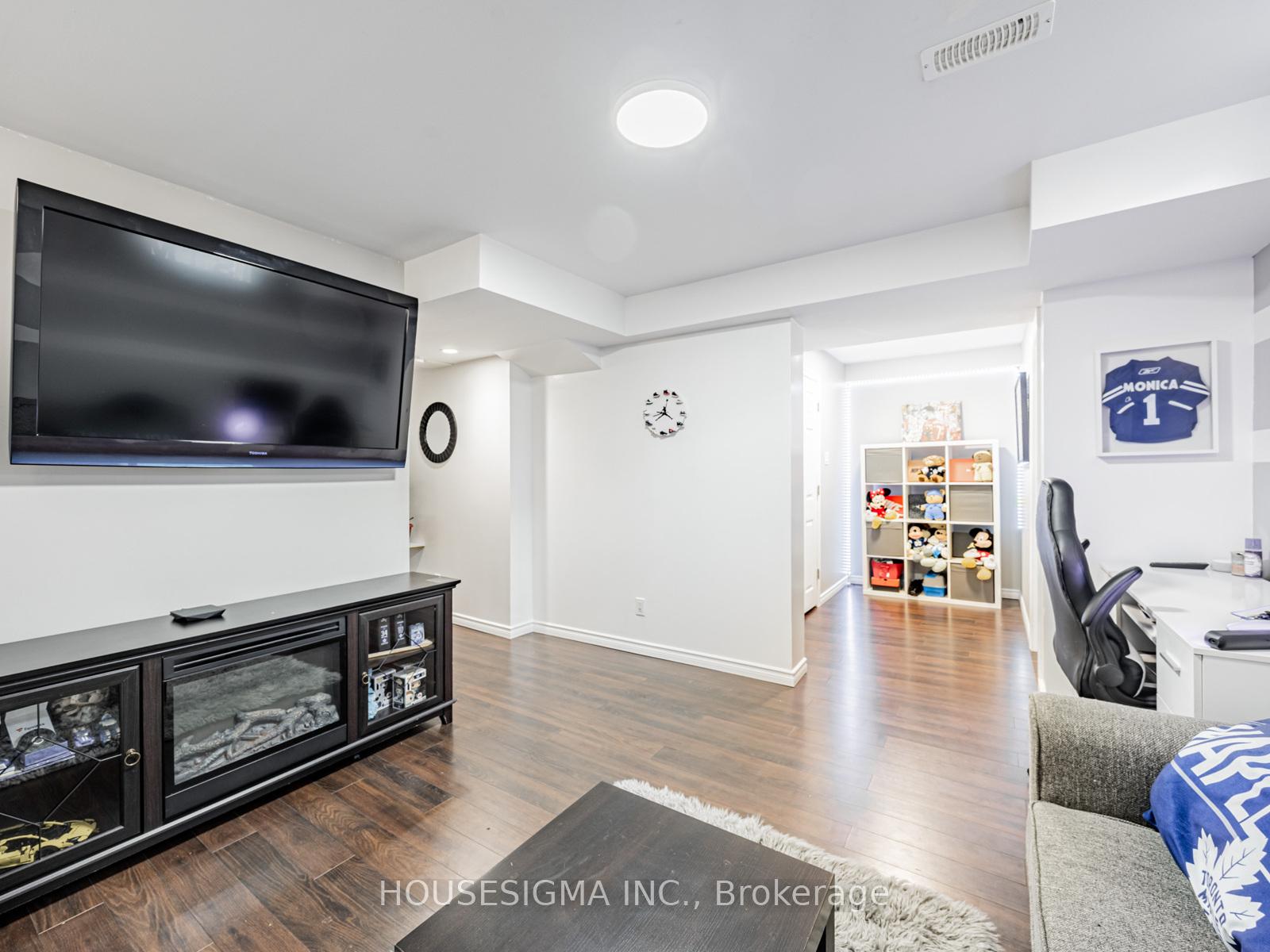 Photo 24 of 9 Devlin Crescent, Whitby, Blue Grass Meadows — HOMEH