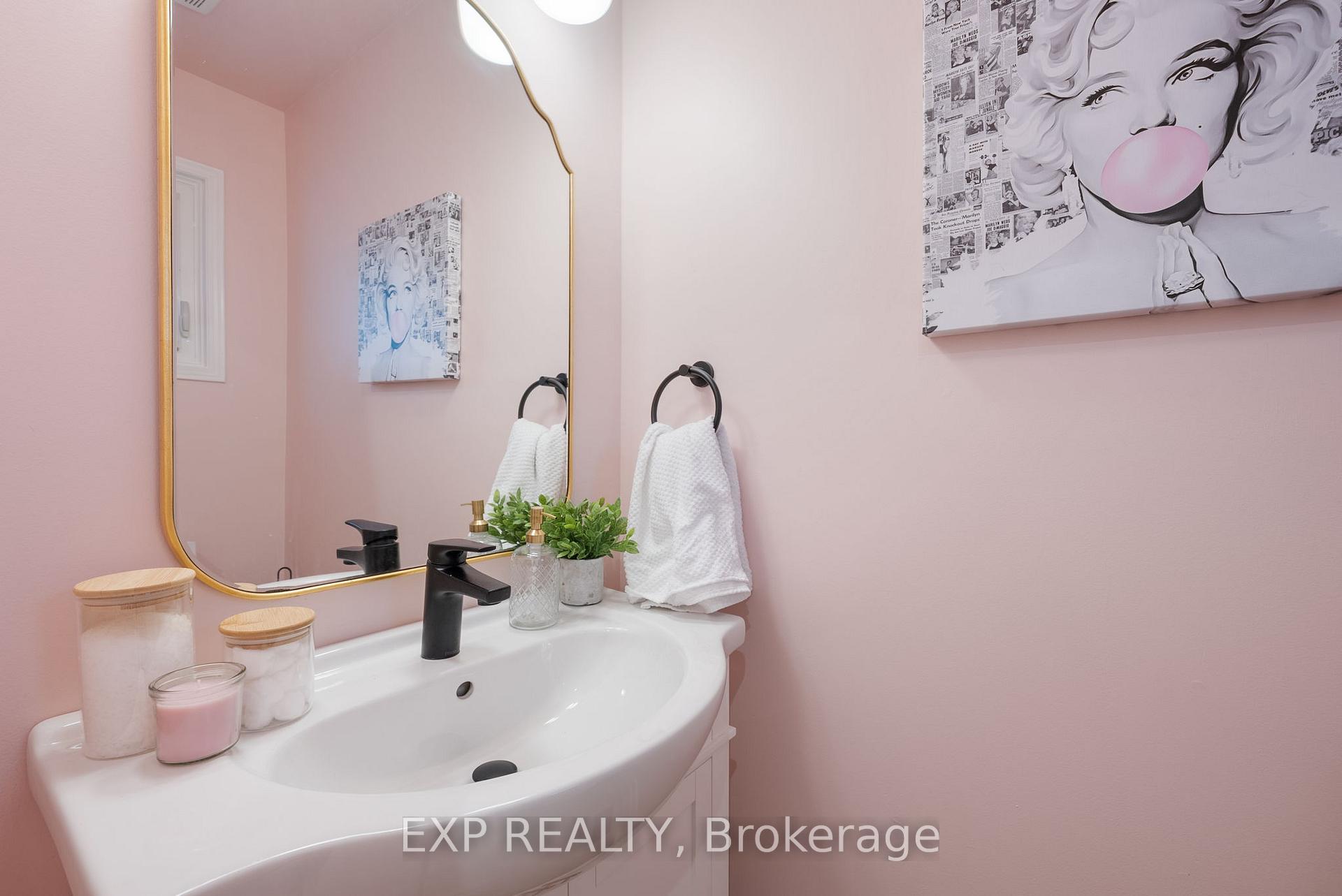 Photo 11 of 24 Glenmore Drive, Whitby, Downtown Whitby — HOMEH