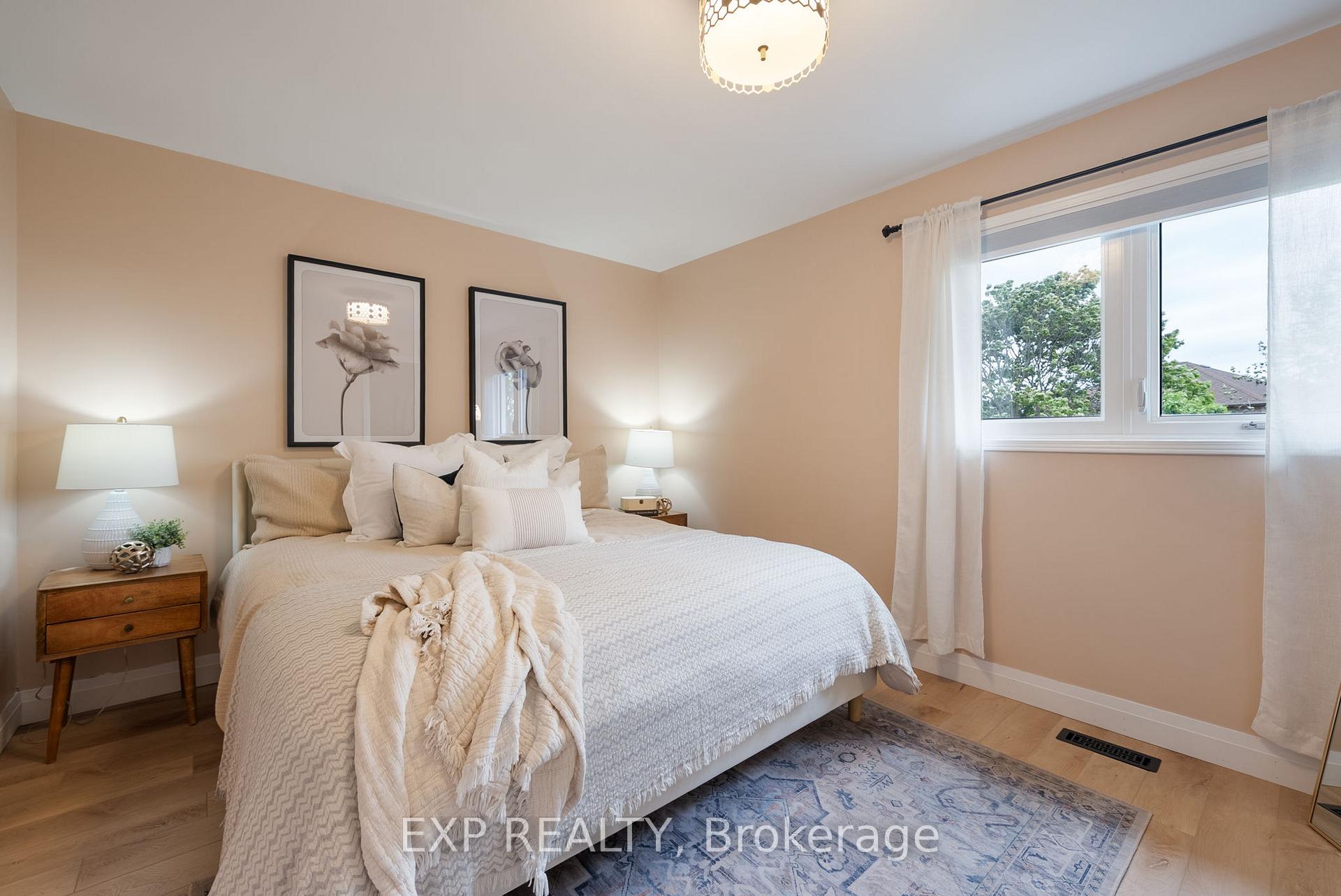 Photo 12 of 24 Glenmore Drive, Whitby, Downtown Whitby — HOMEH