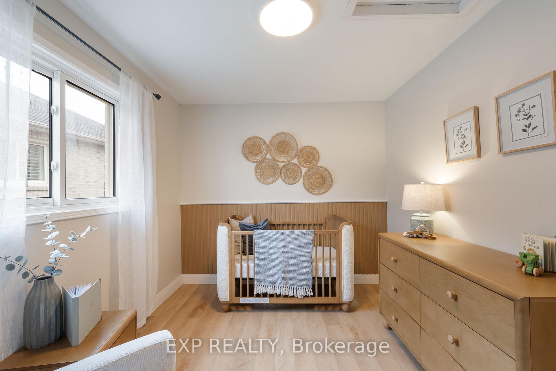 Photo 18 of 24 Glenmore Drive, Whitby, Downtown Whitby — HOMEH