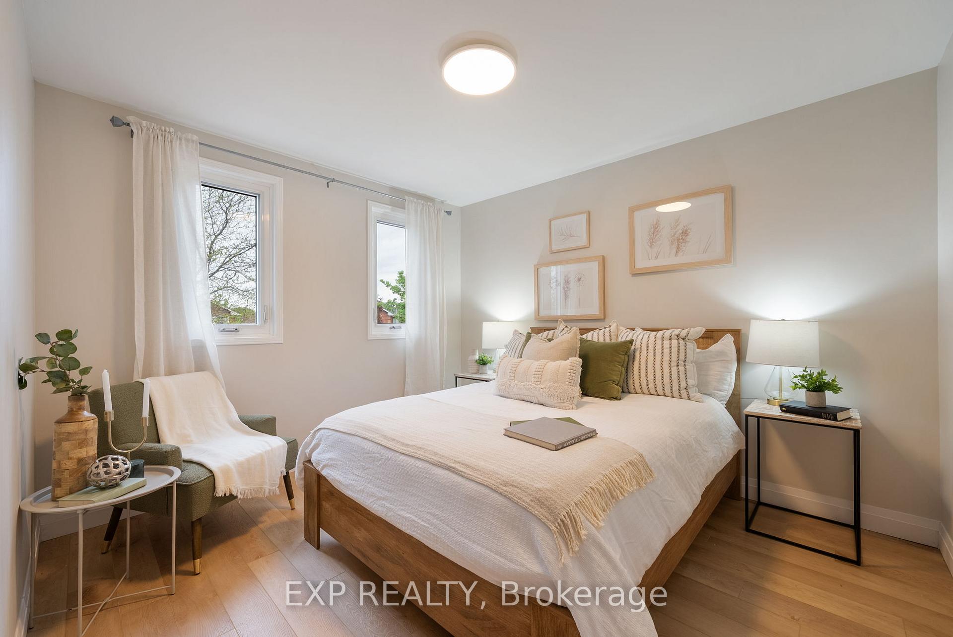 Photo 19 of 24 Glenmore Drive, Whitby, Downtown Whitby — HOMEH