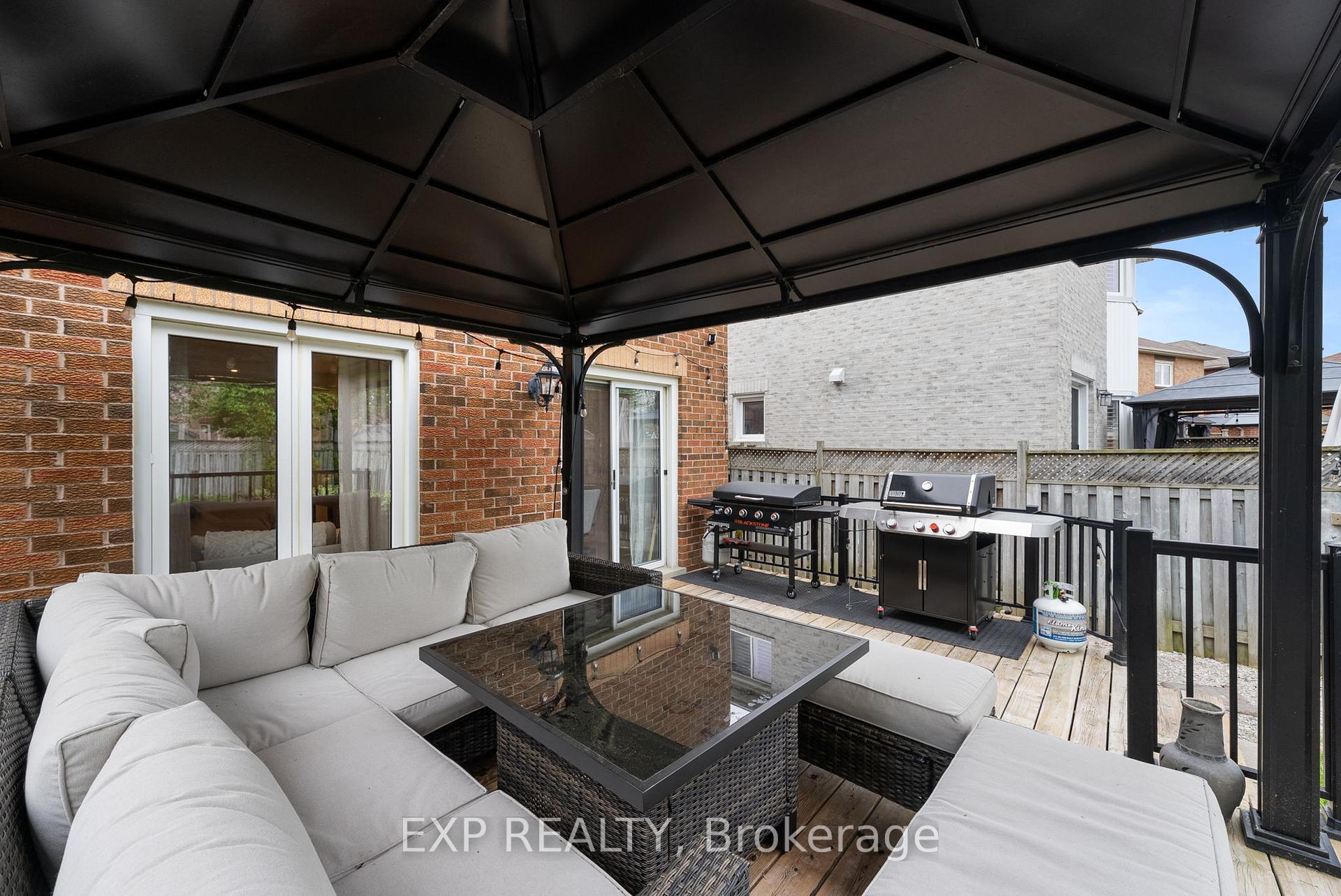 Photo 31 of 24 Glenmore Drive, Whitby, Downtown Whitby — HOMEH