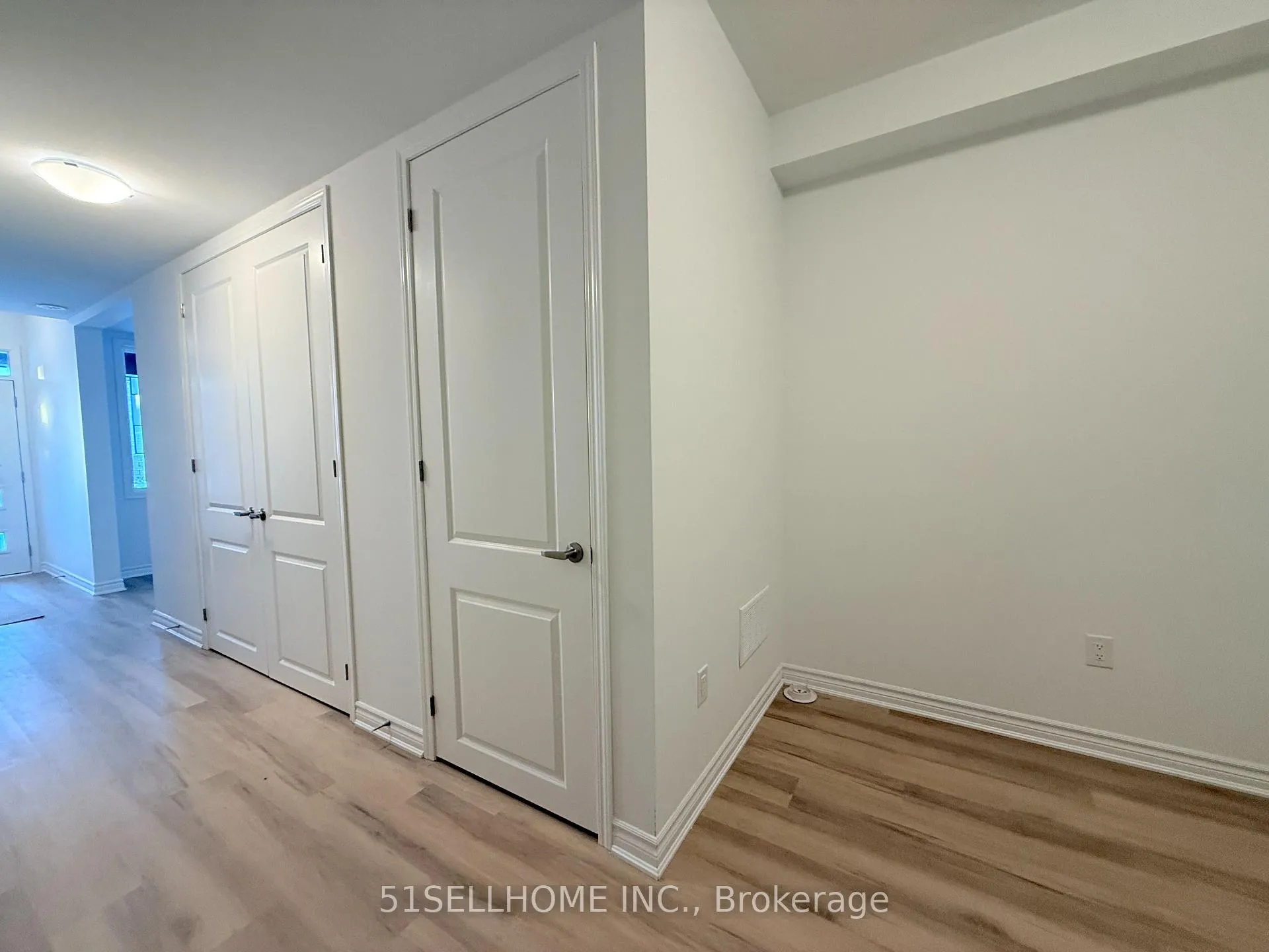 Photo 3 of 24 Ennerdale Street, Barrie, Rural Barrie Southwest — HOMEH