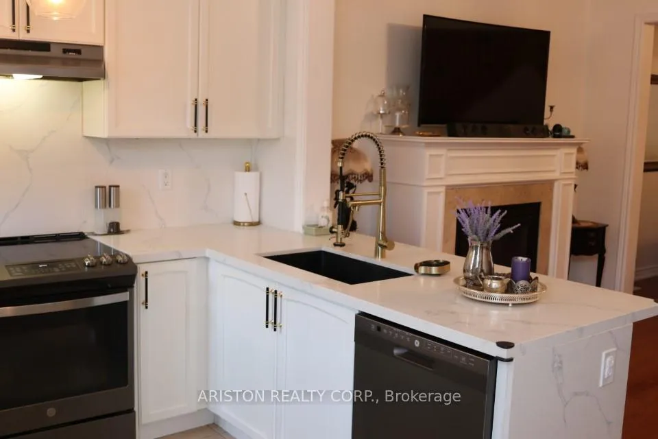 Photo 1 of 40 Alexie Way, Vaughan, Vellore Village — HOMEH
