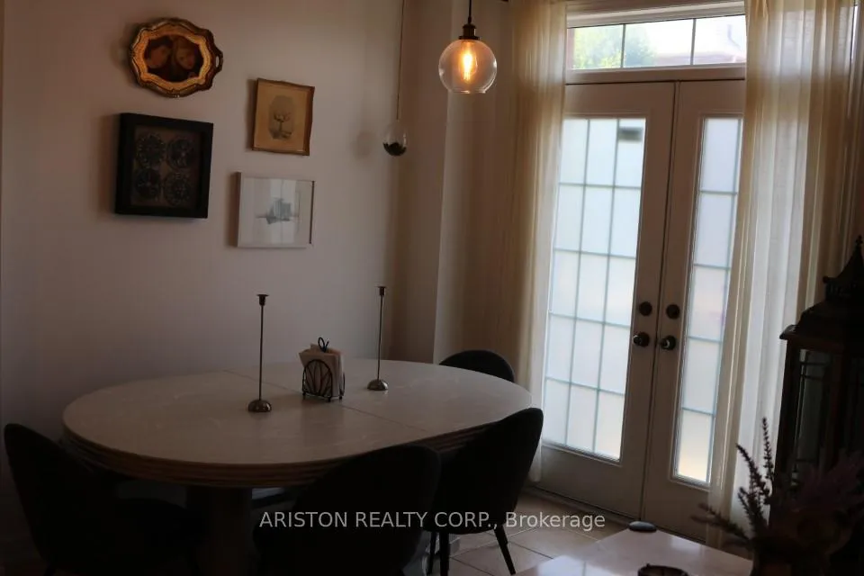 Photo 5 of 40 Alexie Way, Vaughan, Vellore Village — HOMEH