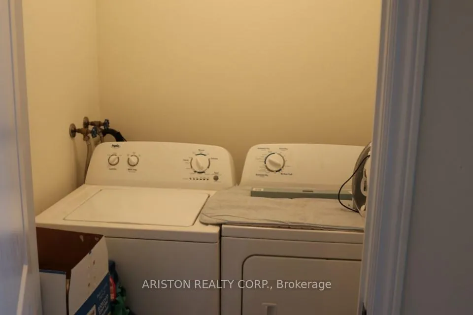 Photo 15 of 40 Alexie Way, Vaughan, Vellore Village — HOMEH