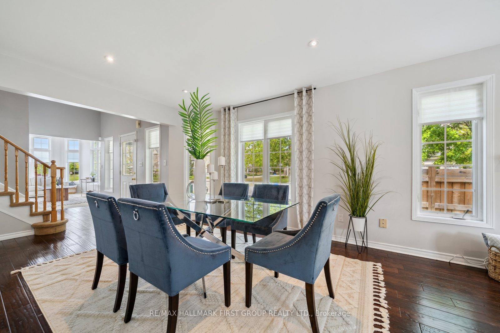 Photo 5 of 39 Breakwater Drive, Whitby, Port Whitby — HOMEH