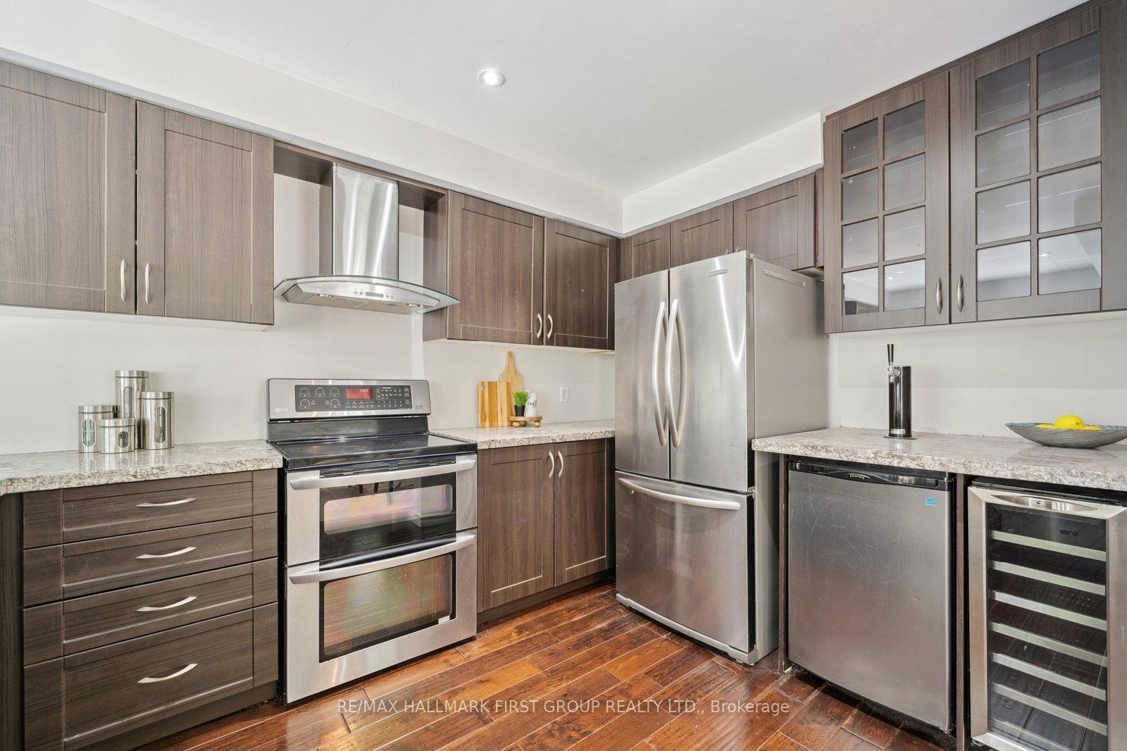 Photo 7 of 39 Breakwater Drive, Whitby, Port Whitby — HOMEH