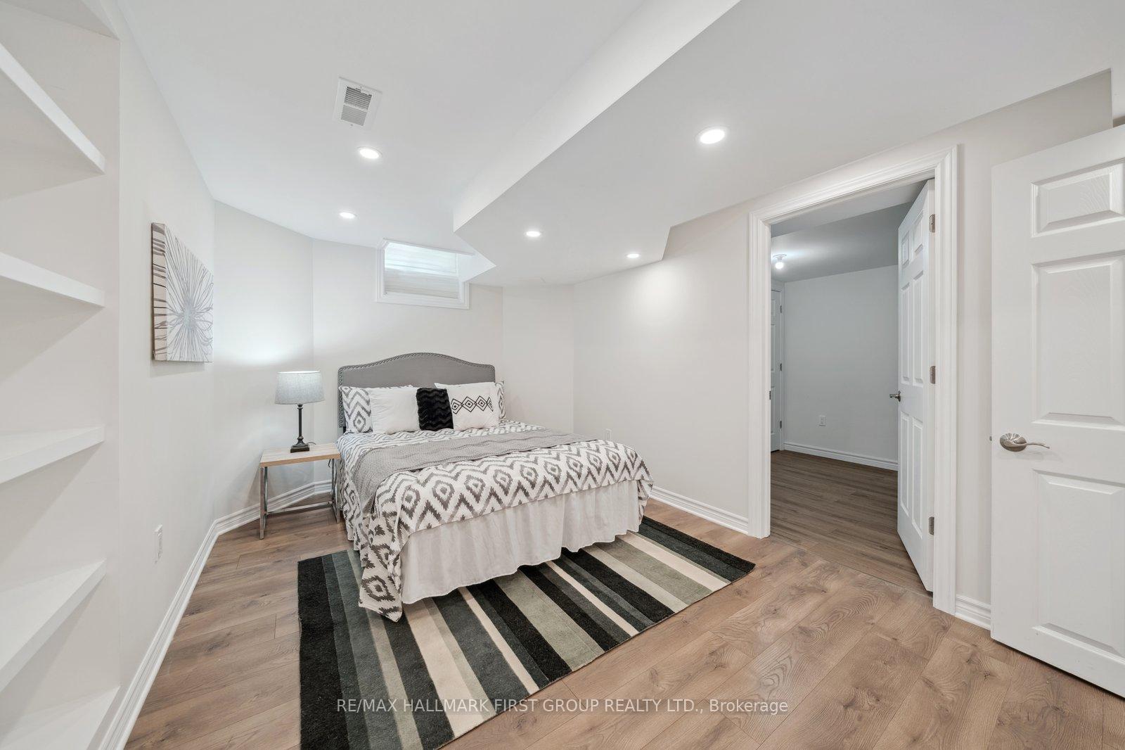 Photo 20 of 39 Breakwater Drive, Whitby, Port Whitby — HOMEH