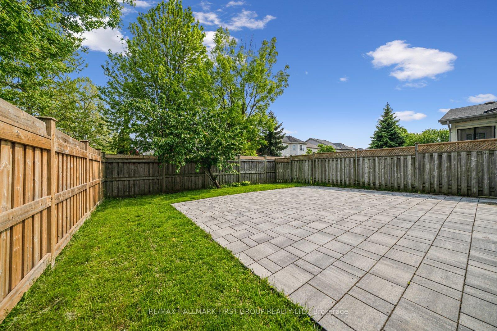 Photo 25 of 39 Breakwater Drive, Whitby, Port Whitby — HOMEH