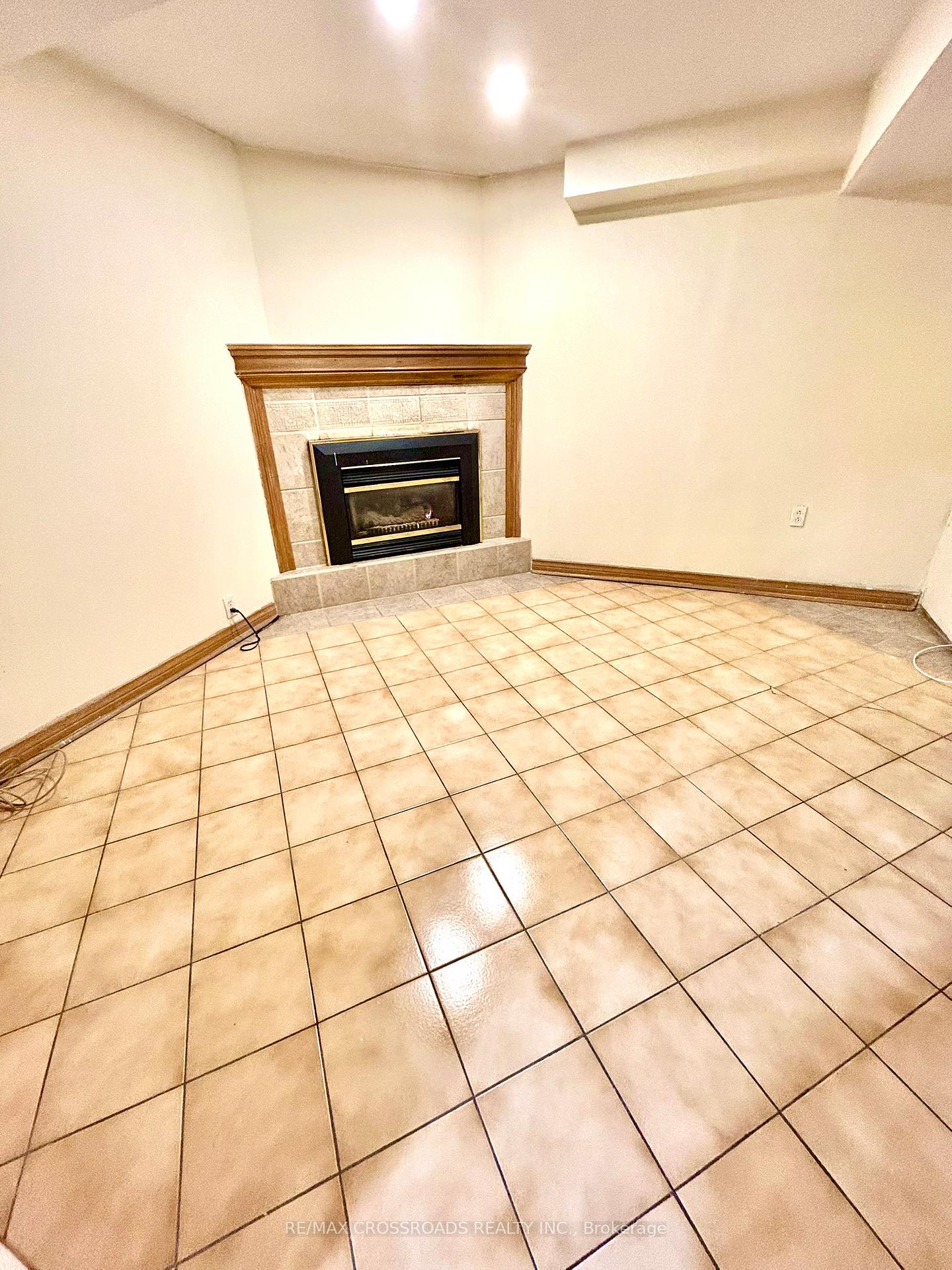 Photo 8 of Unit Bsmnt, 70 Keefer Court, Vaughan, Brownridge — HOMEH