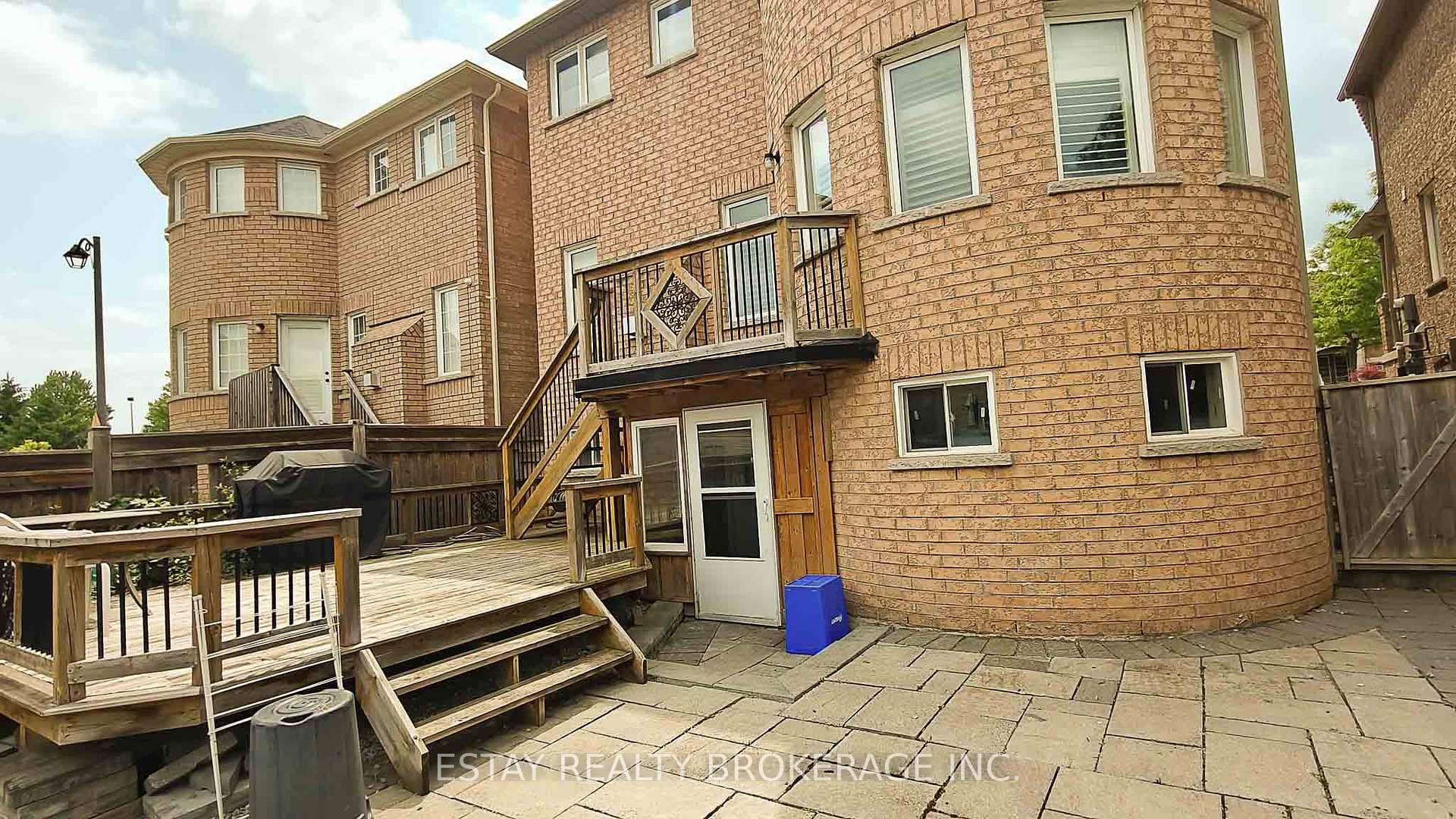 Front of Unit Basement, 6 Reynolds Crescent