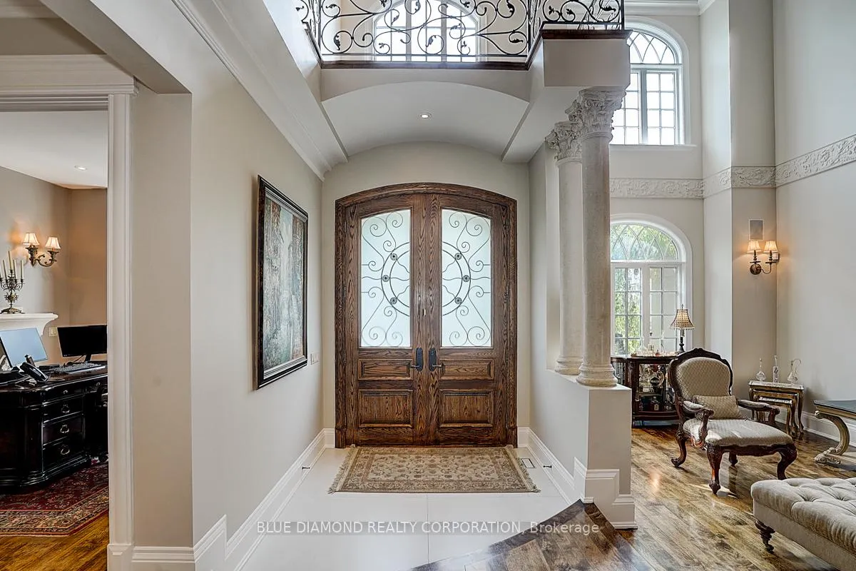 Photo 6 of 56 Weaver Court, Vaughan, Kleinburg — HOMEH