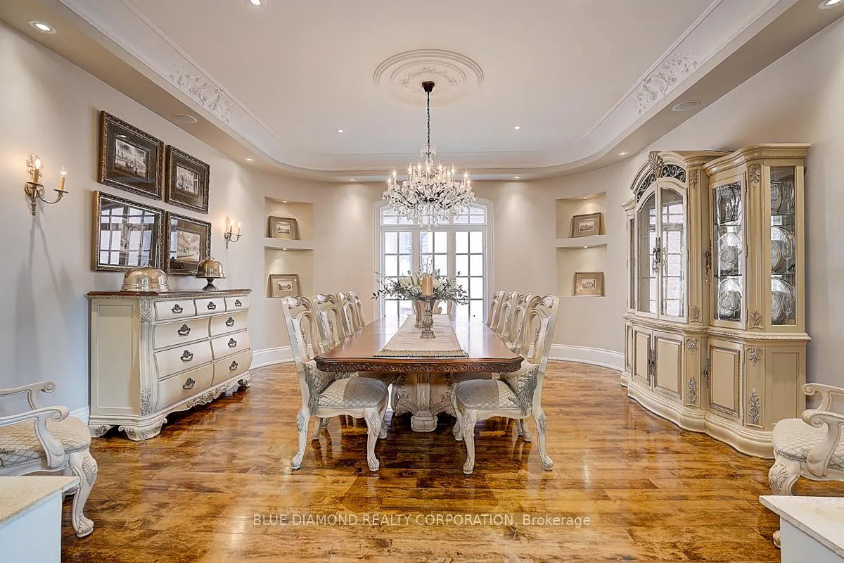 Photo 13 of 56 Weaver Court, Vaughan, Kleinburg — HOMEH