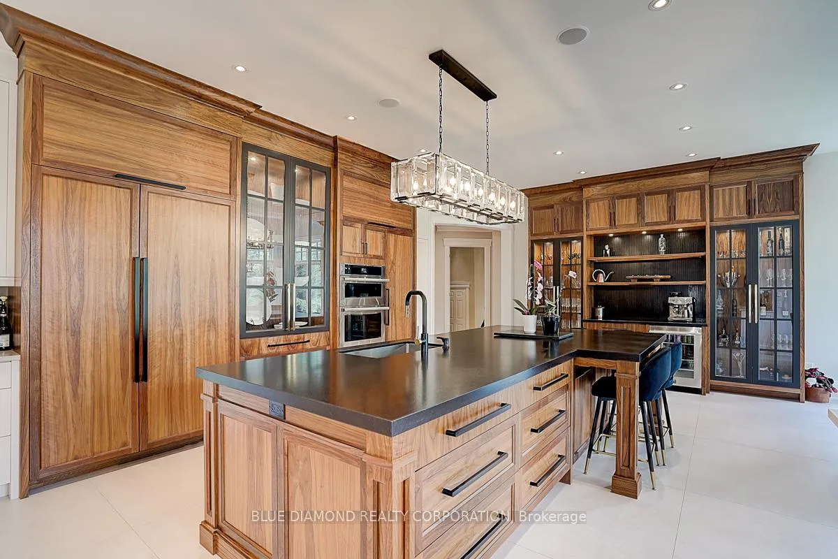 Photo 17 of 56 Weaver Court, Vaughan, Kleinburg — HOMEH