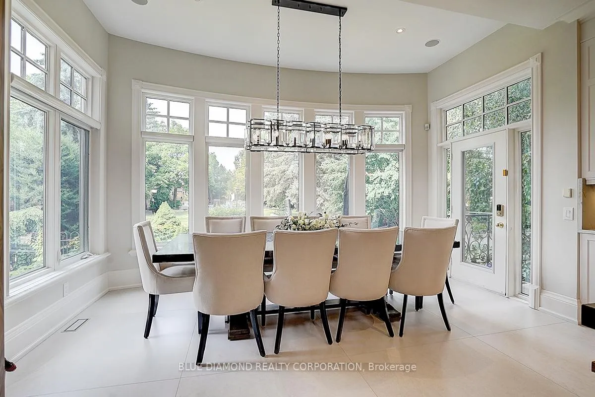 Photo 20 of 56 Weaver Court, Vaughan, Kleinburg — HOMEH