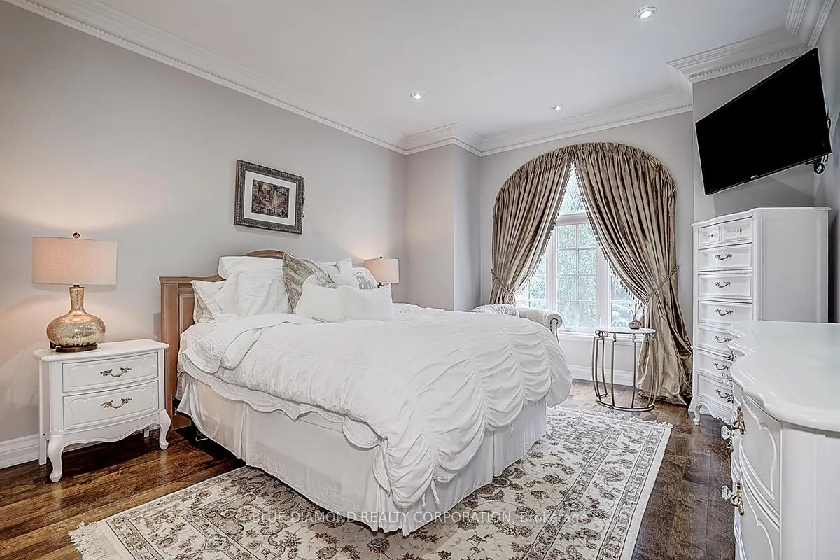 Photo 26 of 56 Weaver Court, Vaughan, Kleinburg — HOMEH
