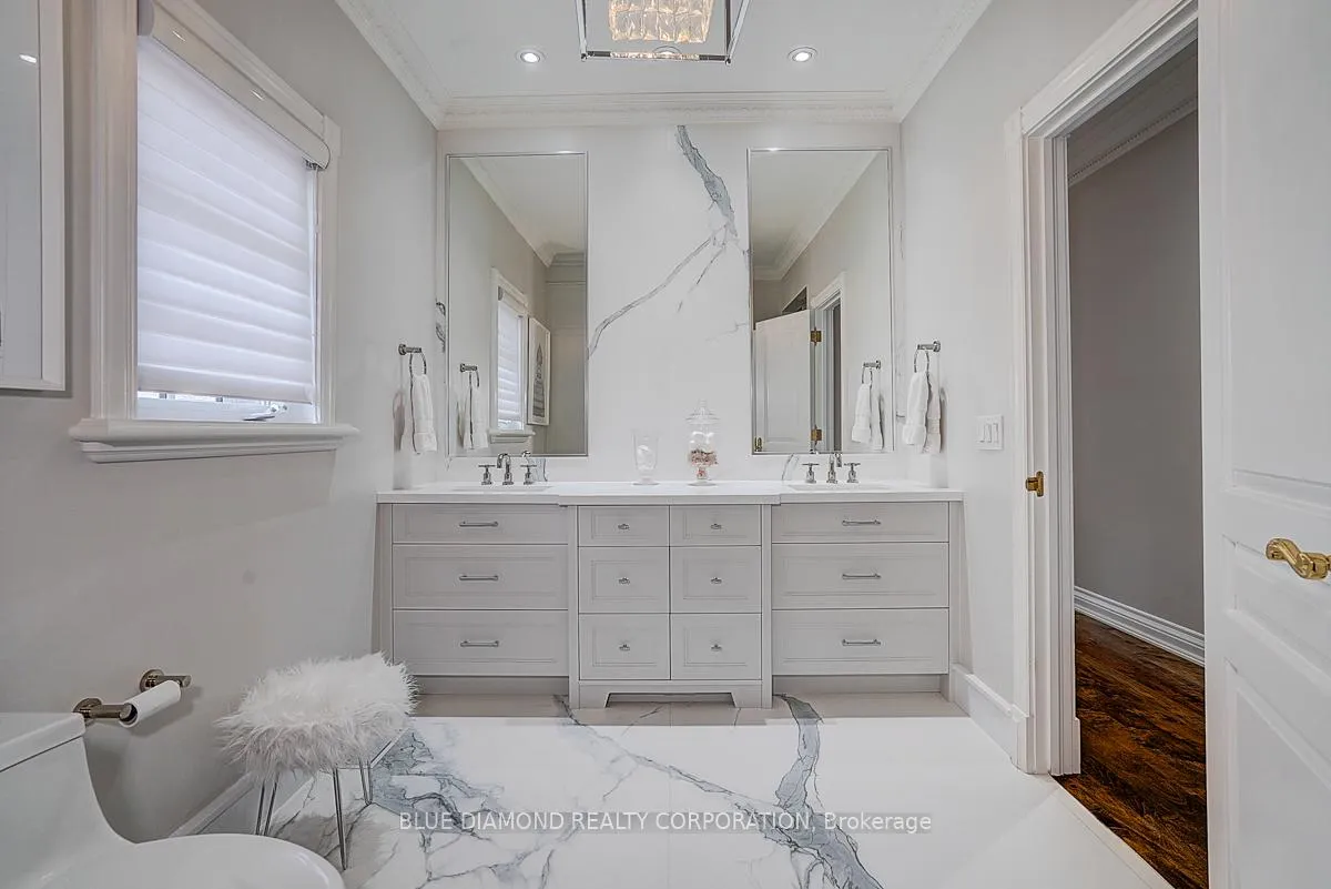 Photo 27 of 56 Weaver Court, Vaughan, Kleinburg — HOMEH