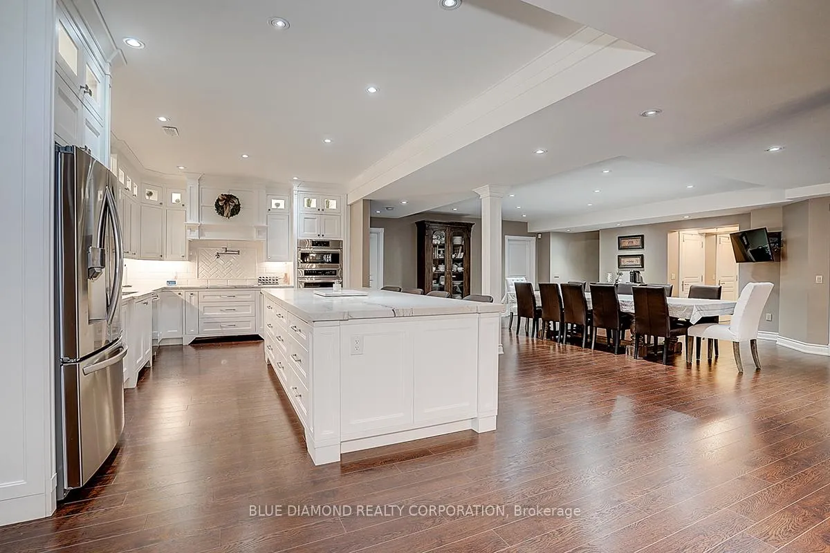 Photo 32 of 56 Weaver Court, Vaughan, Kleinburg — HOMEH
