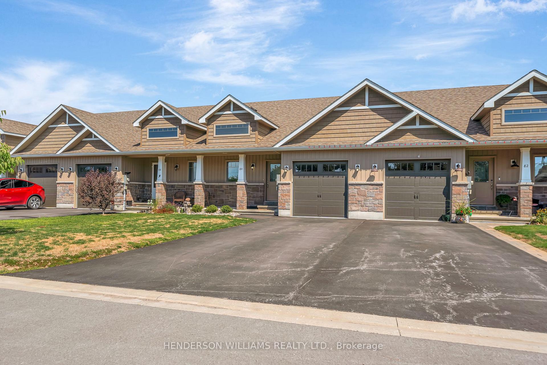 Photo 2 of 84 Farrington Crescent, Prince Edward County, Picton Ward — HOMEH