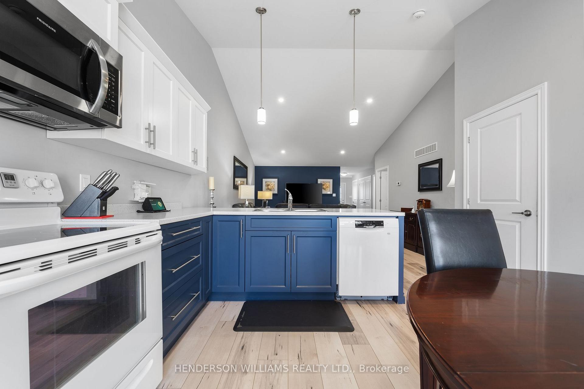 Photo 17 of 84 Farrington Crescent, Prince Edward County, Picton Ward — HOMEH