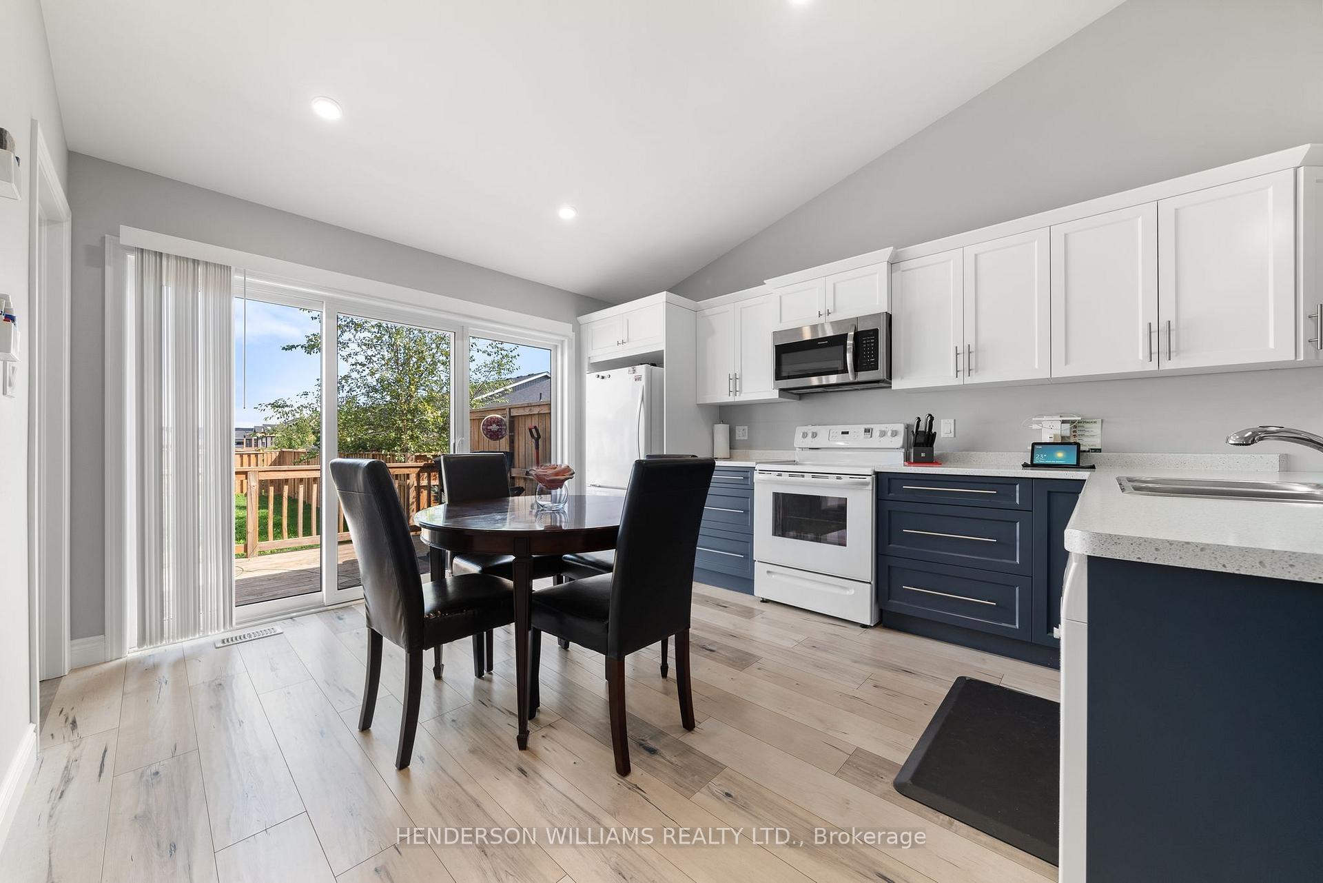 Photo 20 of 84 Farrington Crescent, Prince Edward County, Picton Ward — HOMEH