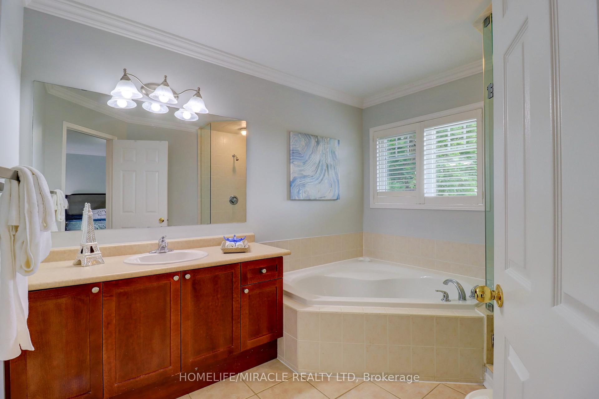 Photo 18 of 12 Breezewood Court, Whitby, Brooklin — HOMEH