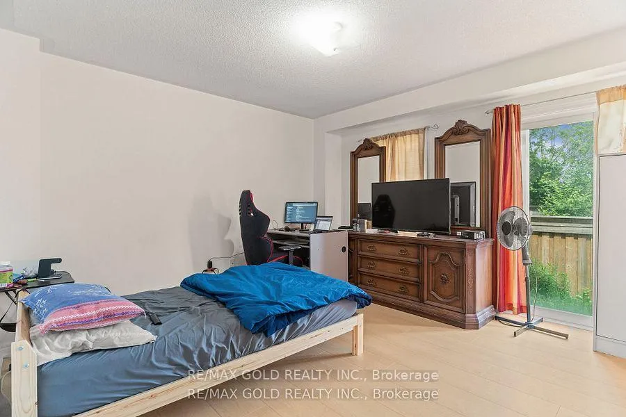 Photo 18 of Unit 25, 10 Porter Avenue W, Vaughan, West Woodbridge — HOMEH