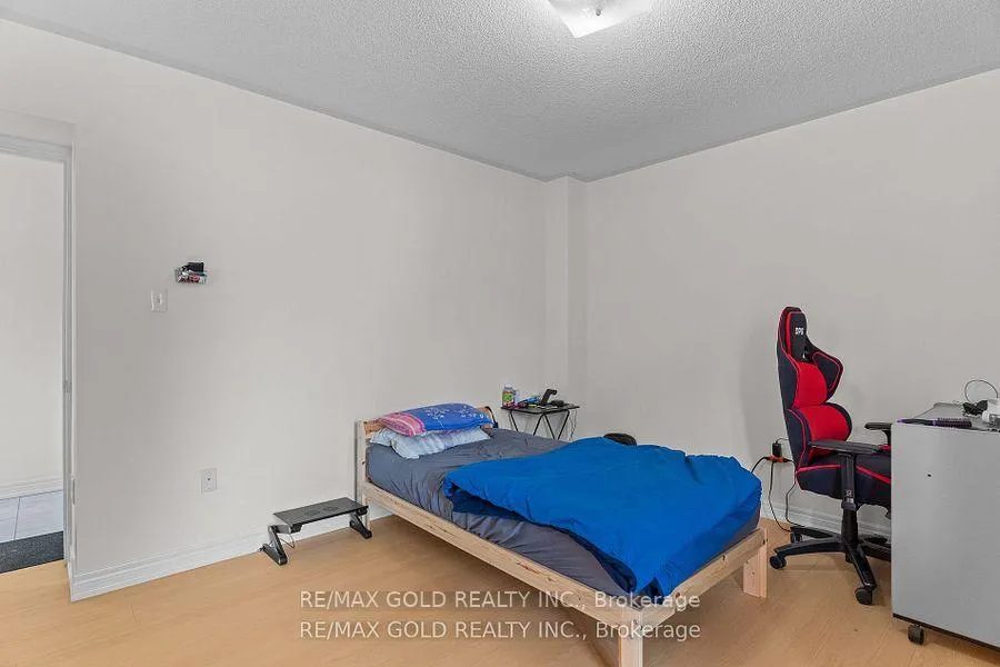 Photo 19 of Unit 25, 10 Porter Avenue W, Vaughan, West Woodbridge — HOMEH