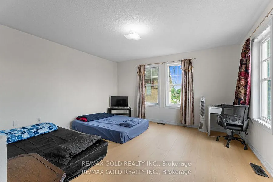 Photo 26 of Unit 25, 10 Porter Avenue W, Vaughan, West Woodbridge — HOMEH