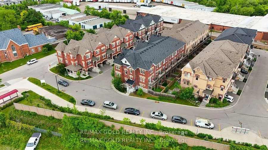 Photo 32 of Unit 25, 10 Porter Avenue W, Vaughan, West Woodbridge — HOMEH
