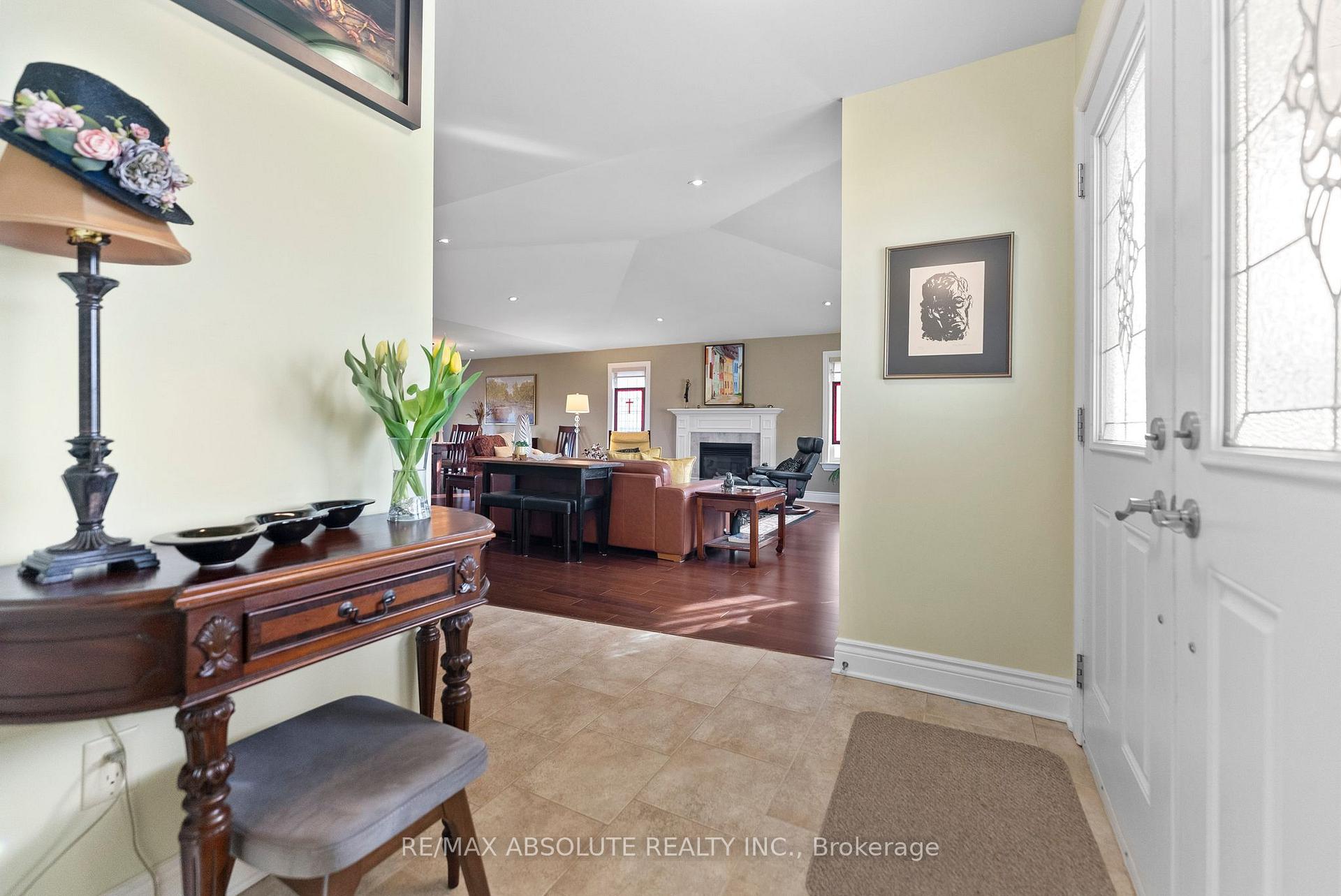 Photo 4 of 150 Ida Street S, Arnprior — HOMEH