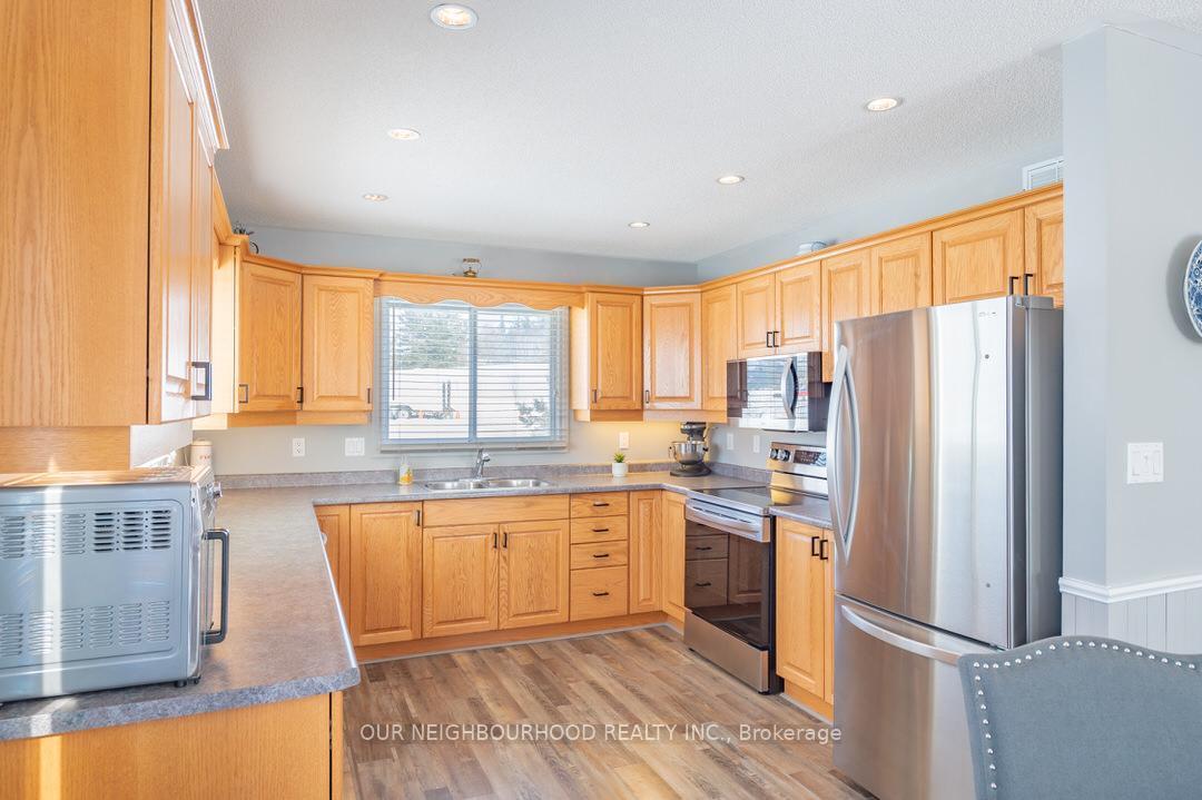 Photo 7 of 19 Thompson Road, Quinte West, Murray Ward — HOMEH