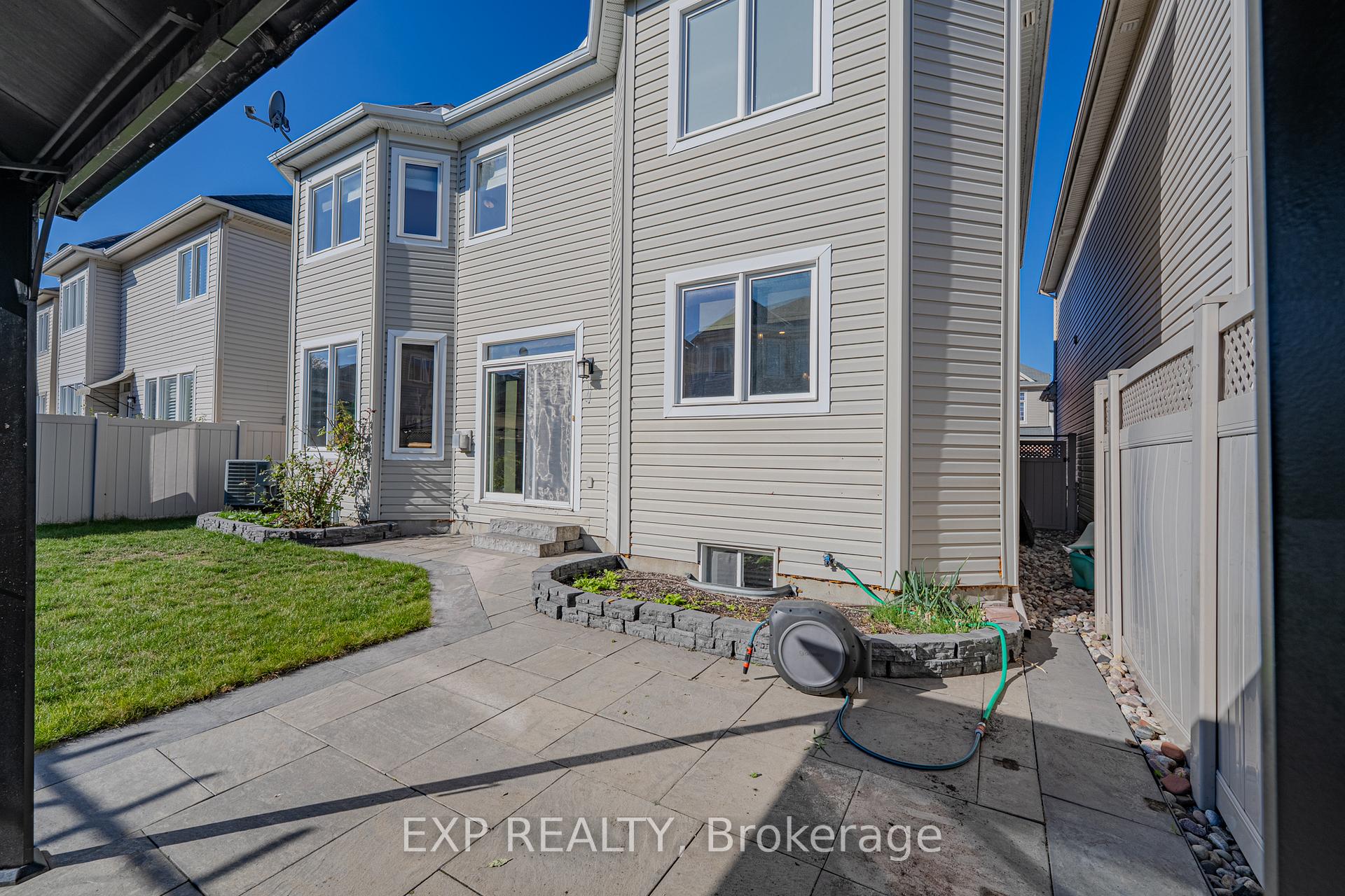 Photo 2 of 3308 Riverset Crescent, Ottawa, Barrhaven - Half Moon Bay — HOMEH