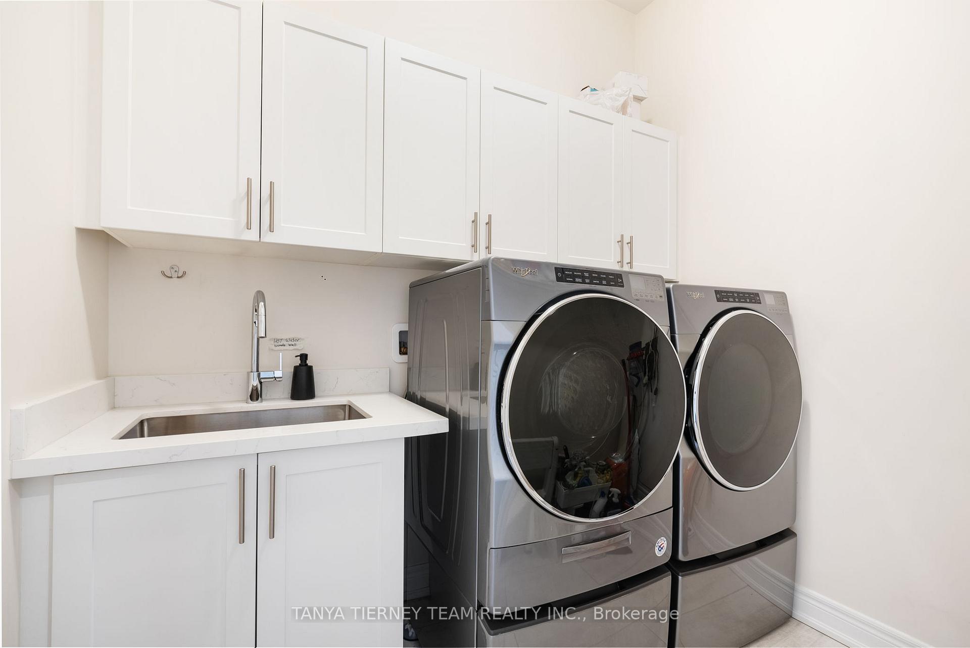 Photo 33 of 52 Blenheim Circle, Whitby, Williamsburg — HOMEH
