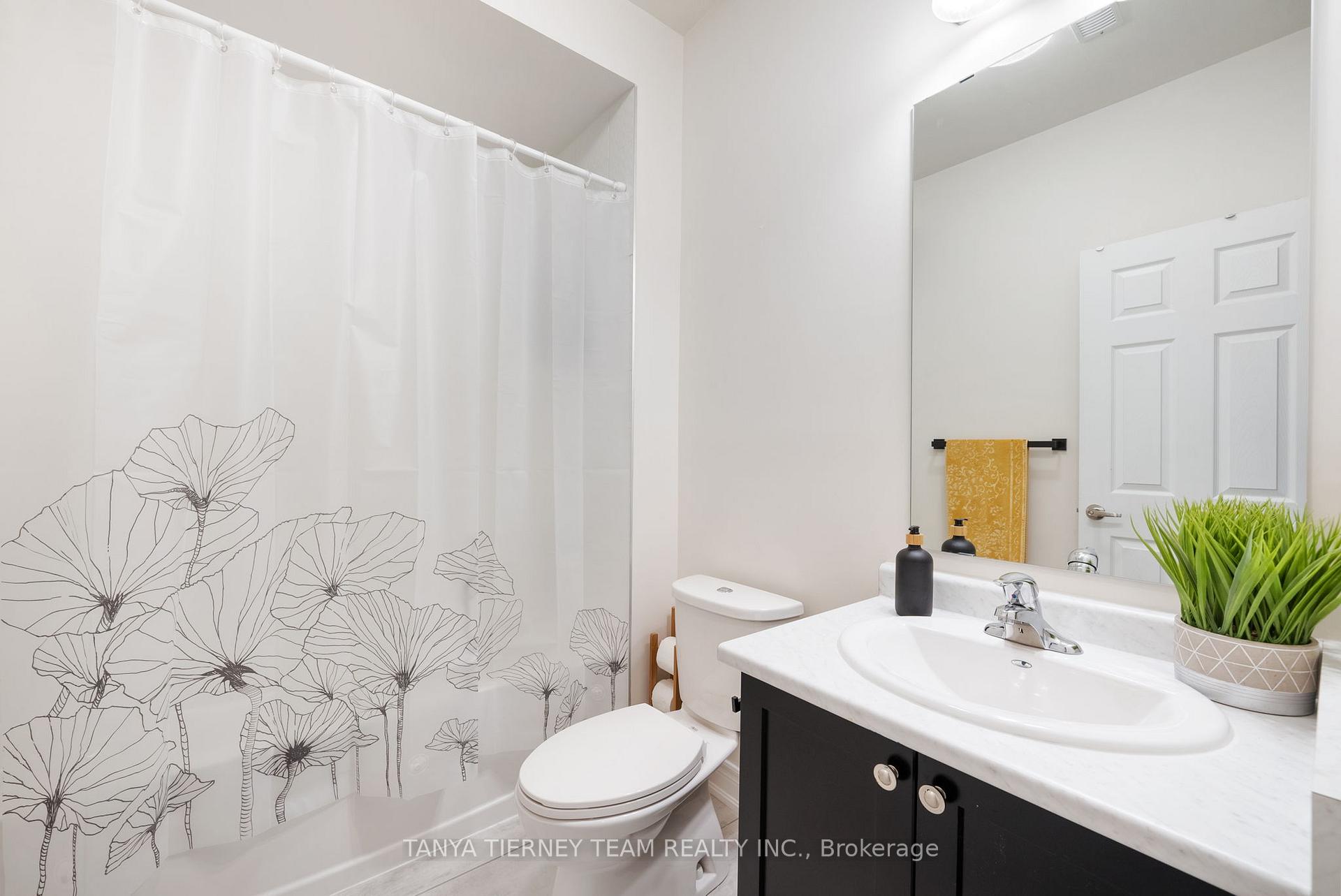 Photo 42 of 52 Blenheim Circle, Whitby, Williamsburg — HOMEH