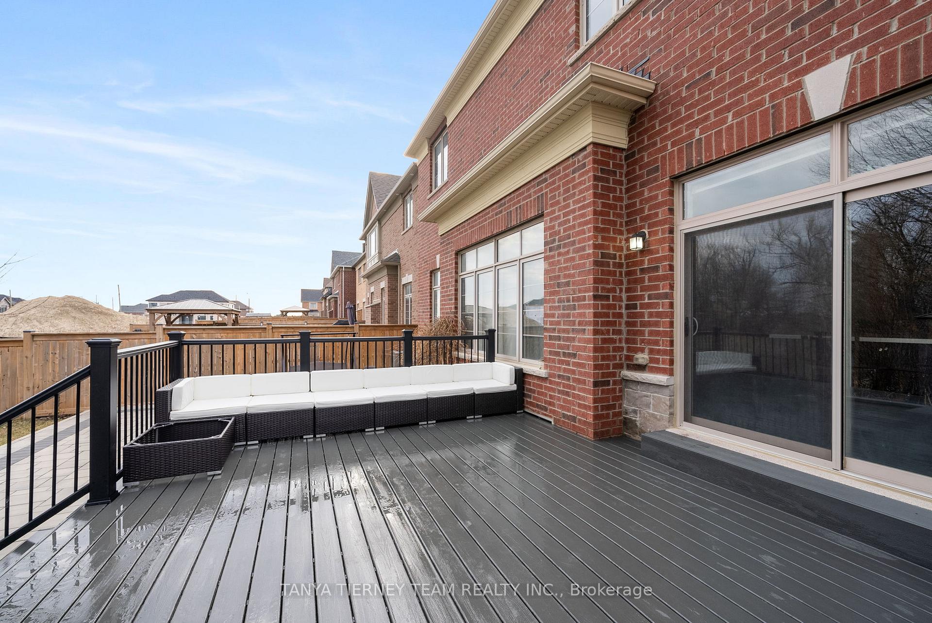 Photo 43 of 52 Blenheim Circle, Whitby, Williamsburg — HOMEH