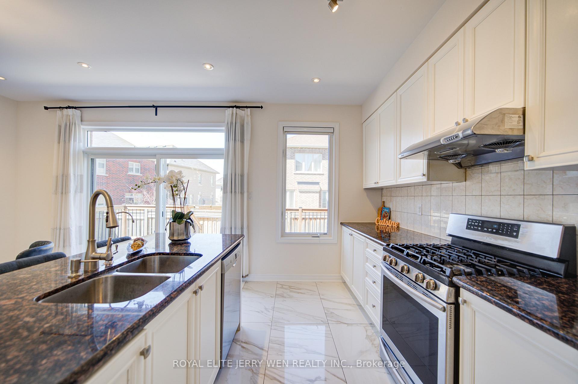 Photo 15 of 12 Rothwell Street, Aurora, Rural Aurora — HOMEH