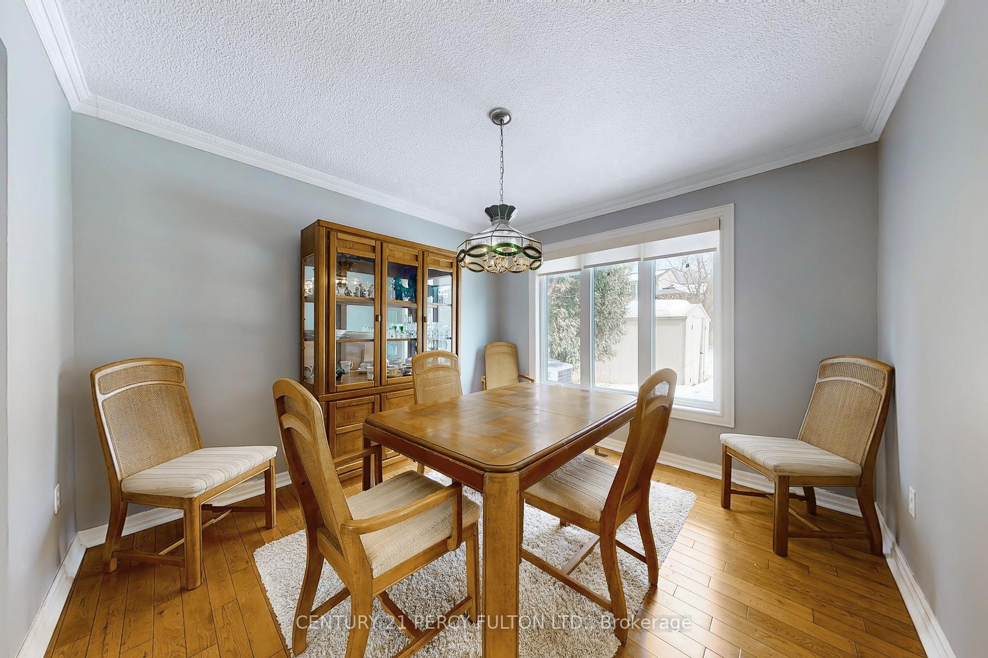 Photo 10 of 1813 Bronte Square, Pickering, Liverpool — HOMEH