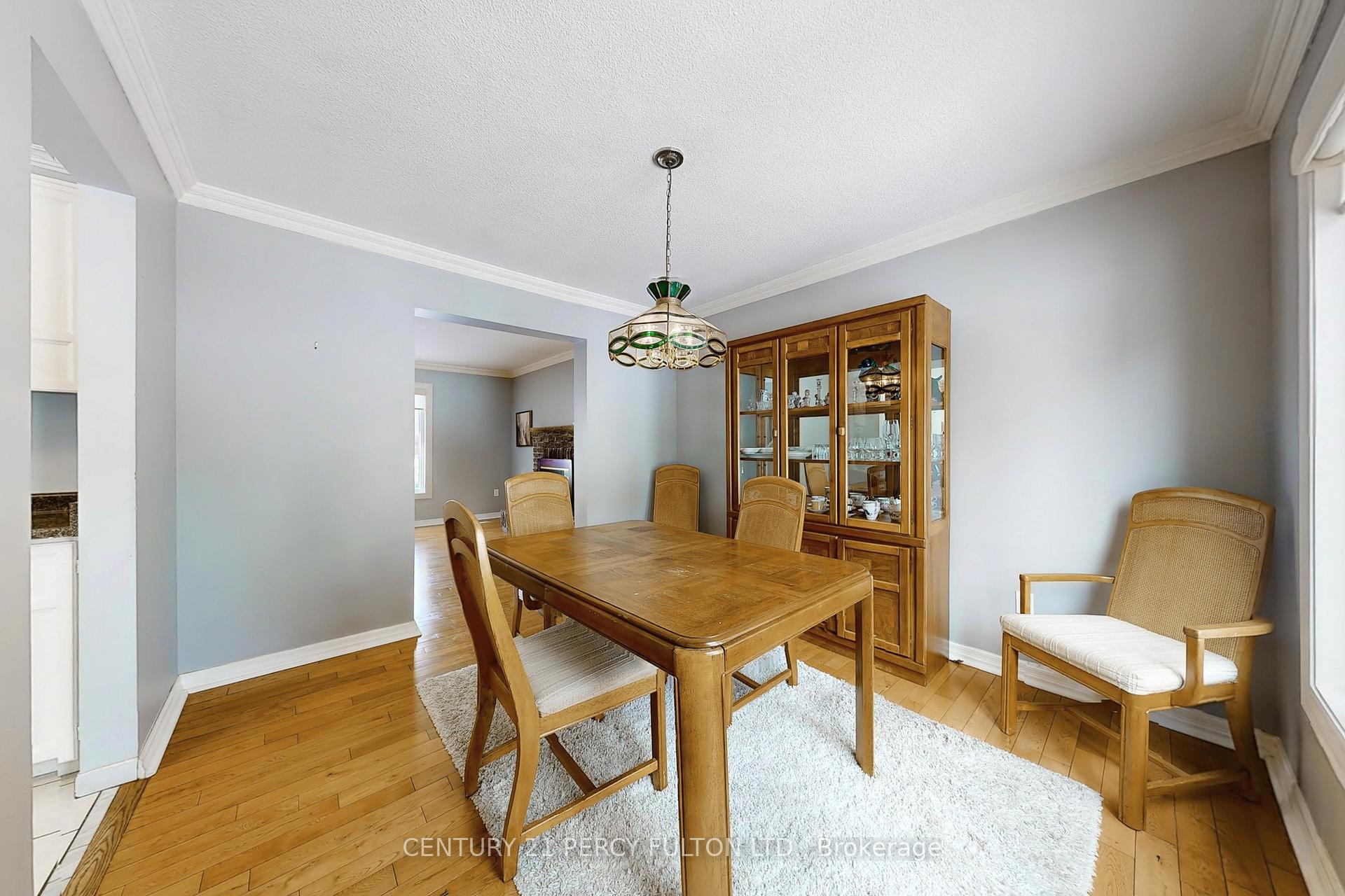 Photo 11 of 1813 Bronte Square, Pickering, Liverpool — HOMEH