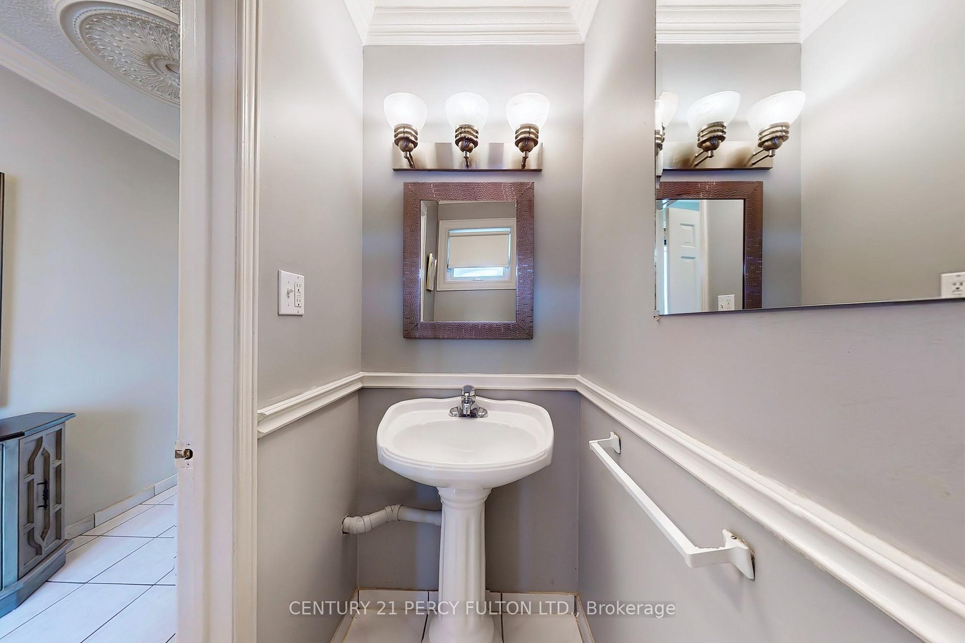 Photo 22 of 1813 Bronte Square, Pickering, Liverpool — HOMEH